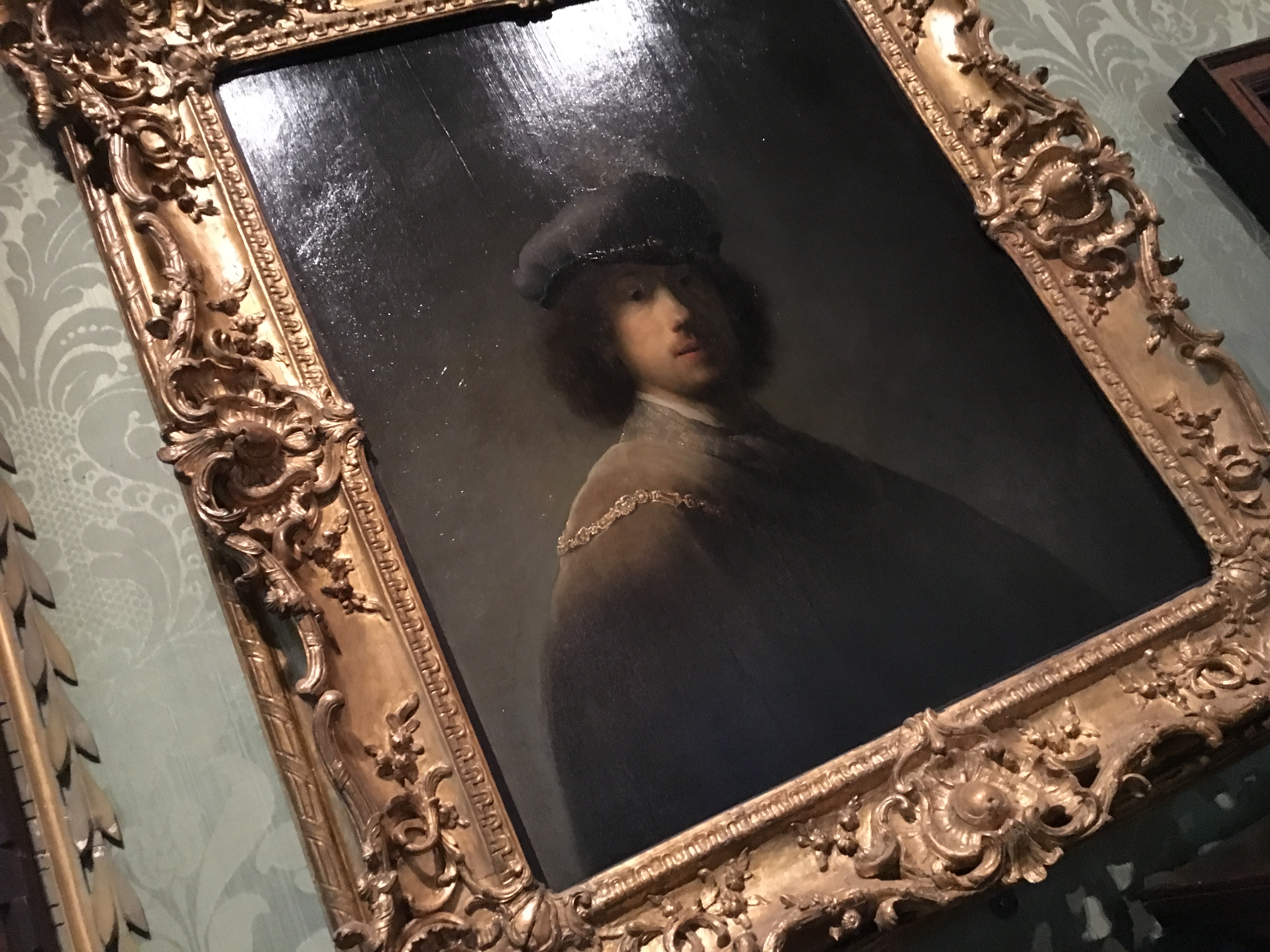 153D8F33-A21B-4FC4-B681-0DB720926B08