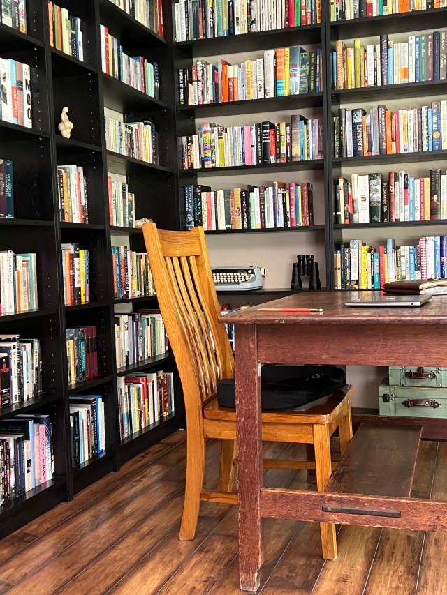 AE5F0F0D-FCBC-4AC5-8FC6-249C04896317